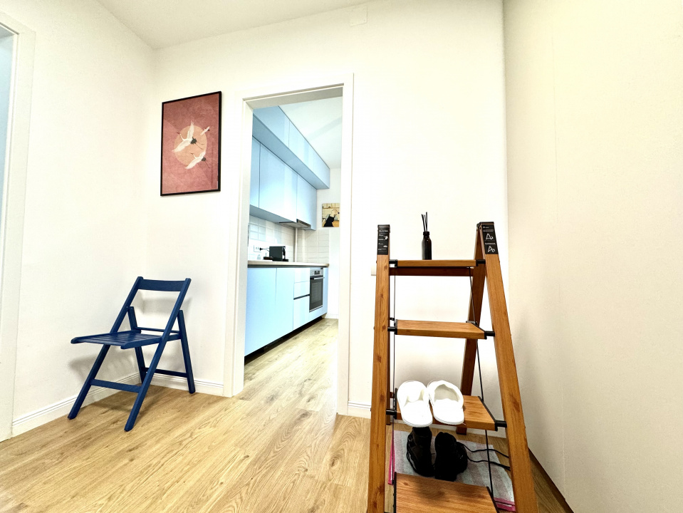 Apartament 2 camere nou revonat-Mega Mall