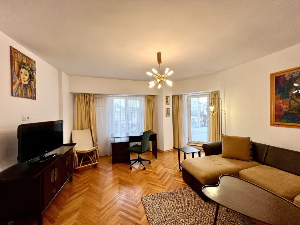 Inchiriere apartament 2 camere (Unirii) (Parcul Izvor). Priveliste superba.