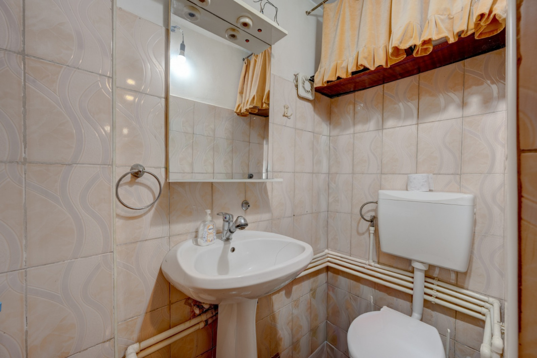 CAROL - REGINA MARIA, CASA 63 MP!