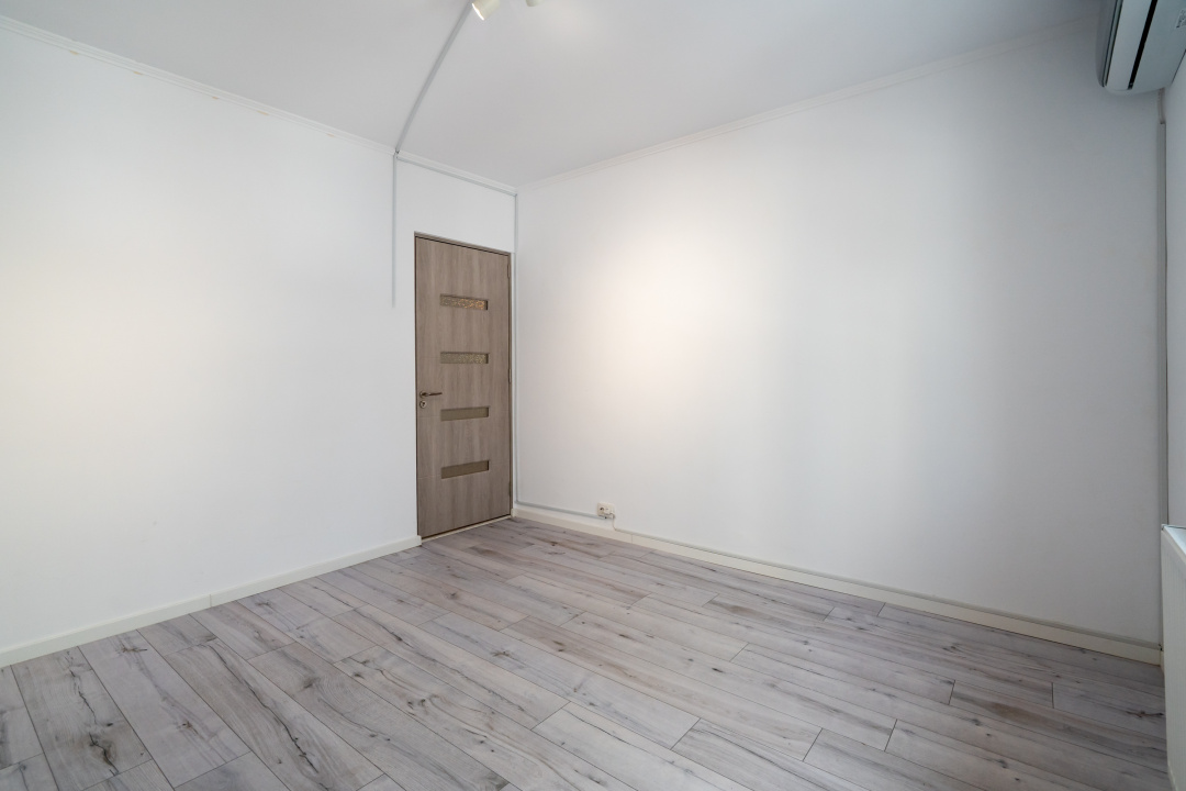 Apartament 3 camere, Nerva Traian, plan secund