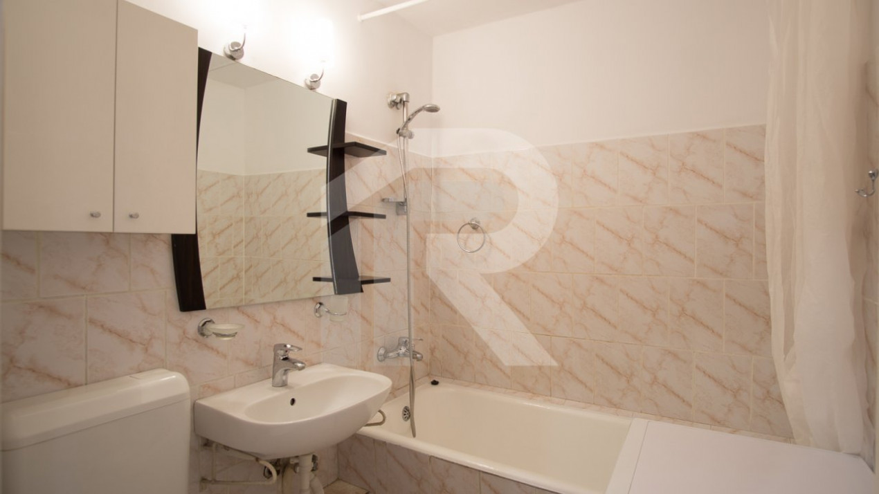 Bloc reabilitat, 2 lifturi, 9/10, 1984, Mihalache(1 Mai), Turda, renovata 