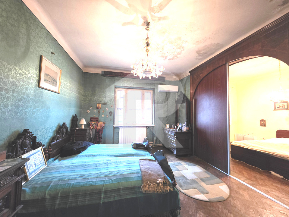 Apartament in Vila, 5 camere,  Alexandru Philippide 4, de renovat