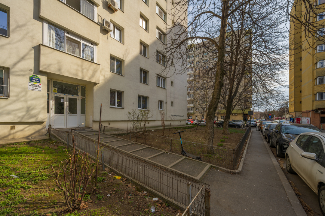 Pantelimon, Delfinului,  Bloc Reabilitat Termic 