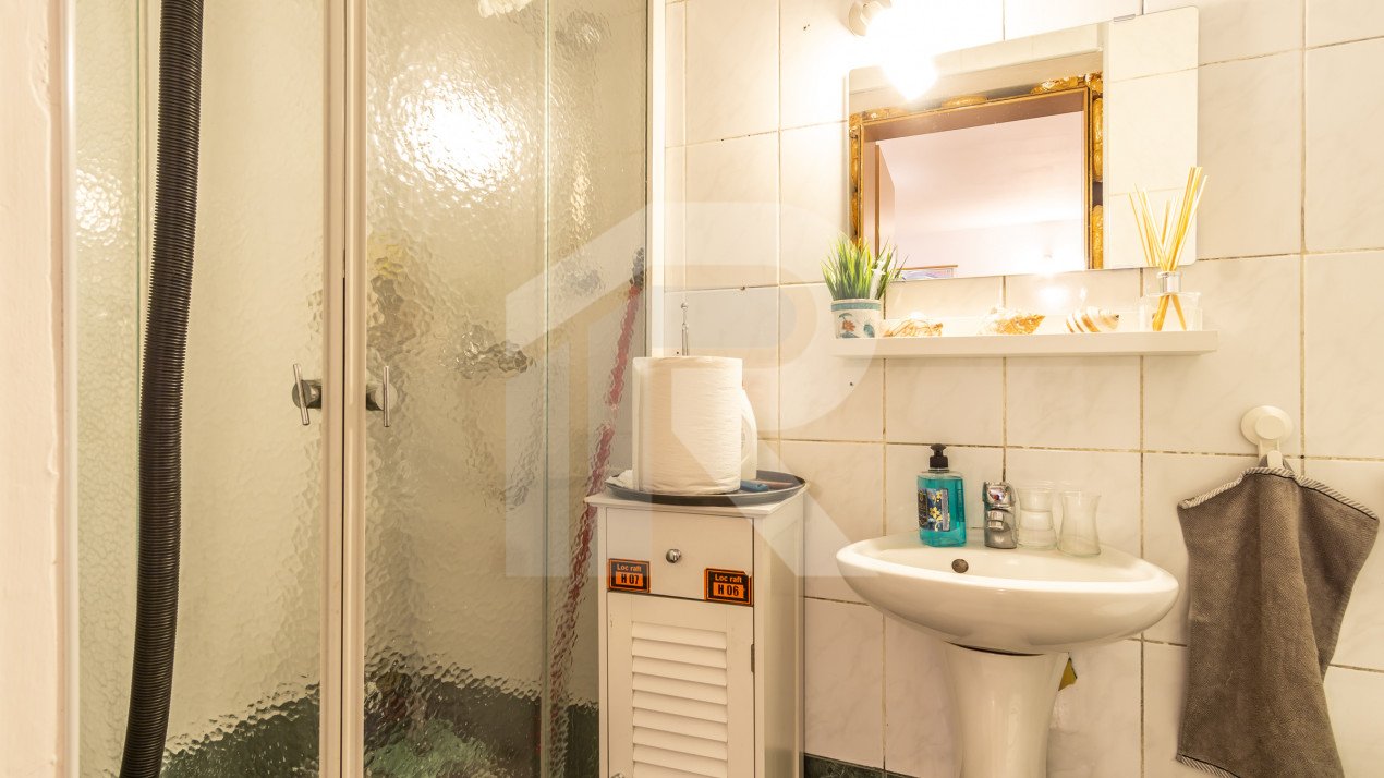 Spatiu birouri Mihalache -Turda in imobil mixt, 33 mp, centrala gaze proprie