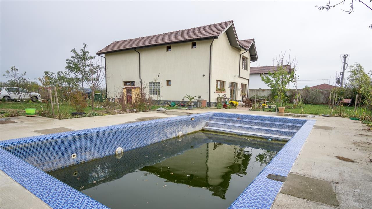 Vila cu piscina in complex vile Butimanu - Ungureni