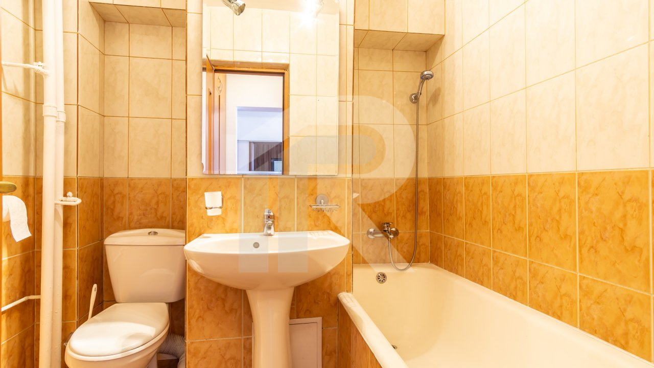 De inchiriat 2 camere Mihalache (fost 1 Mai) colt cu Averescu/ Turda