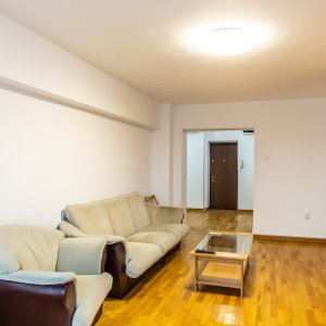 2 camere decomandat, 6/8, Piata Alba Iulia, vedere spate