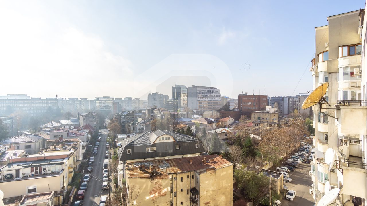 2 camere decomandat, 6/8, Piata Alba Iulia, vedere spate