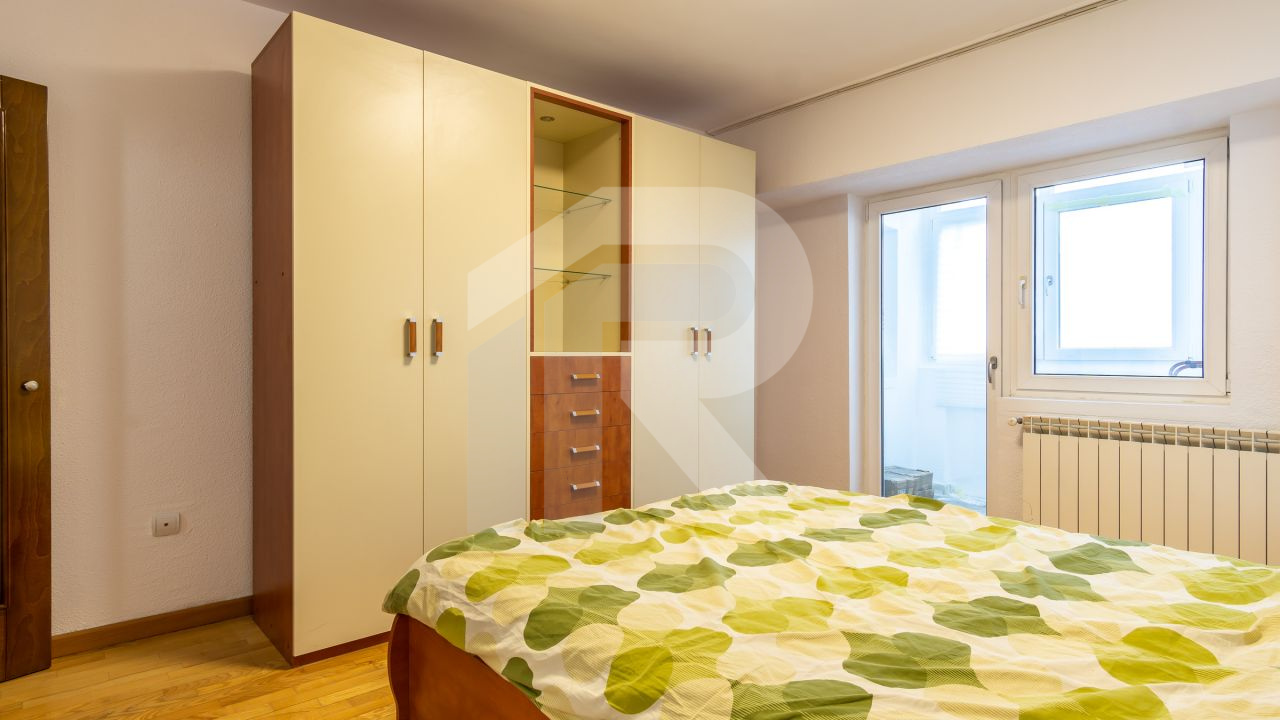 2 camere decomandat, 6/8, Piata Alba Iulia, vedere spate