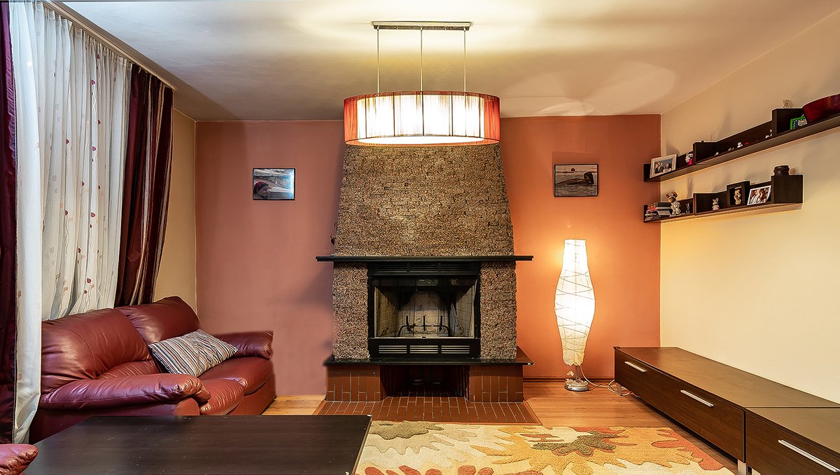Casa langa lac