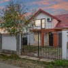 Casa langa lac