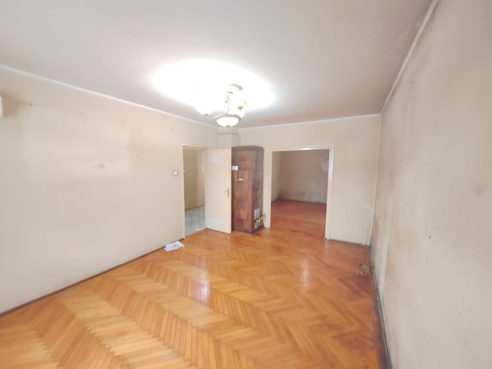 Apartament 2 camere curte si boxa in proprietate