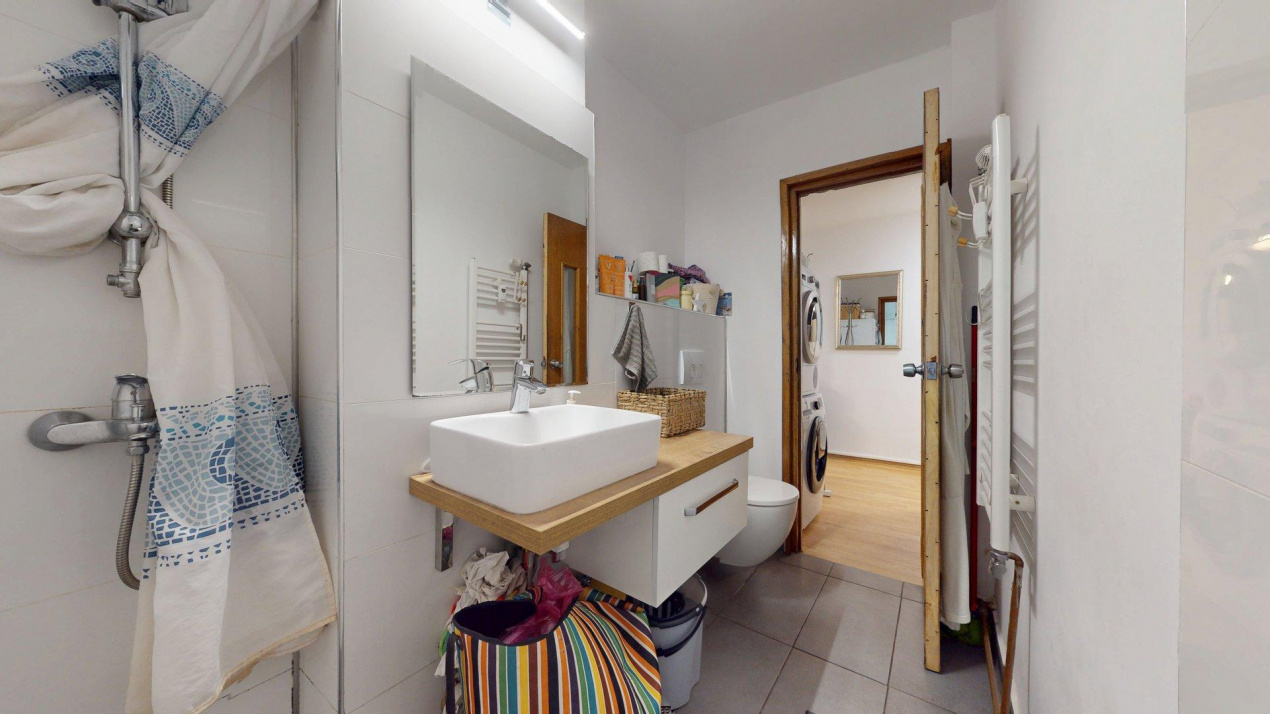 Apartament 3 camere Masina de Paine Obor