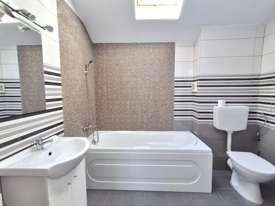 De Vanzare Apartament 4 Camere Militari Residence 