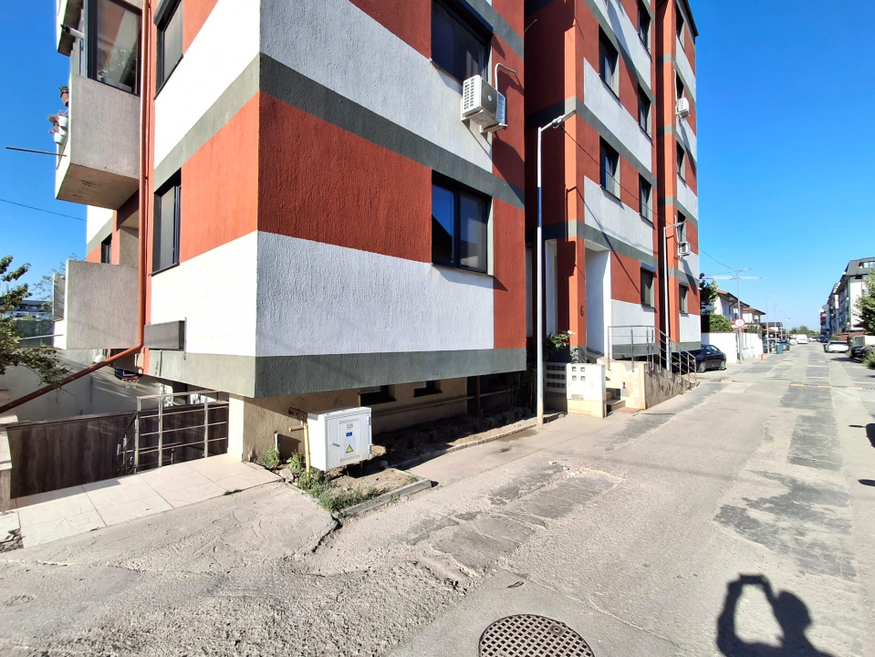 De Vanzare Apartament 4 Camere Militari Residence 