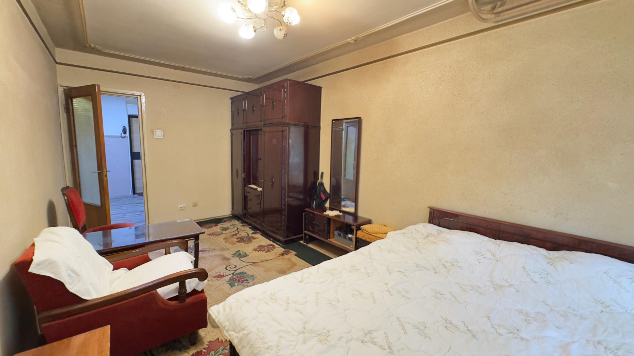 Apartament 4 Camere Teiul Doamnei Lacul Tei